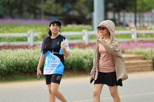 BIB: 
                            <button type="button" onclick="openModal(27895751)" class="btn btn-primary btn-sm float-right btn-popup" data-toggle="modal" data-target=".modal-high-quality">
                        <i class="fas fa-shopping-cart"></i> Add to Cart
                    </button>
                                            <button type="button" onclick="isThisMe(27895751, true)" class="btn btn-success btn-sm float-right btn-popup btn-isme hidden" data-toggle="tooltip" data-placement="bottom" title="นี่คือรูปของคุณใช่ไหม คลิกที่นี่เพื่อเอาเข้าอัลบั้ม">
                        <i class="fas fa-plus"></i> Add to album
                    </button>
                    <button type="button" onclick="isThisMe(27895751, false)" class="btn btn-warning btn-sm float-right btn-popup btn-isnotme hidden">
                        <i class="fas fa-ban"></i> Remove from album
                    </button>